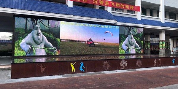 LED户外屏不小心进水了怎么办？
