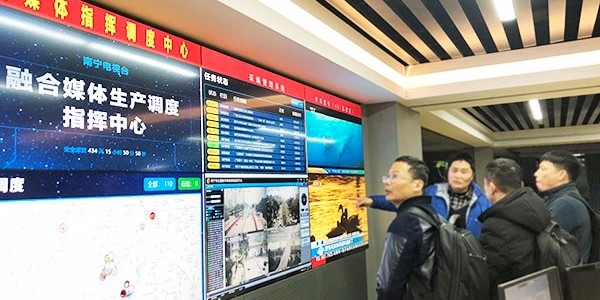 我们 都是爱学习的百讯人